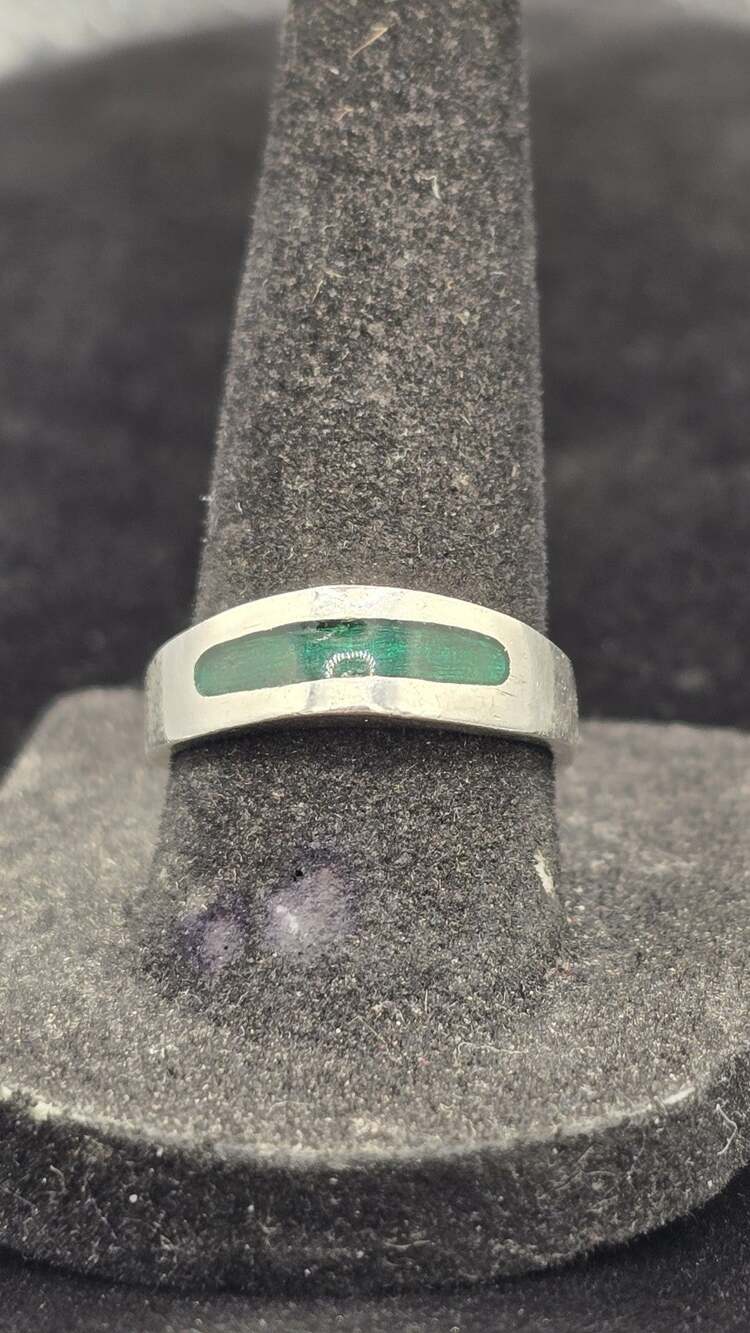 Vtg Sterling Silver/ Green Enamel Rounded Triangle Ring Size 7 Made In Italy